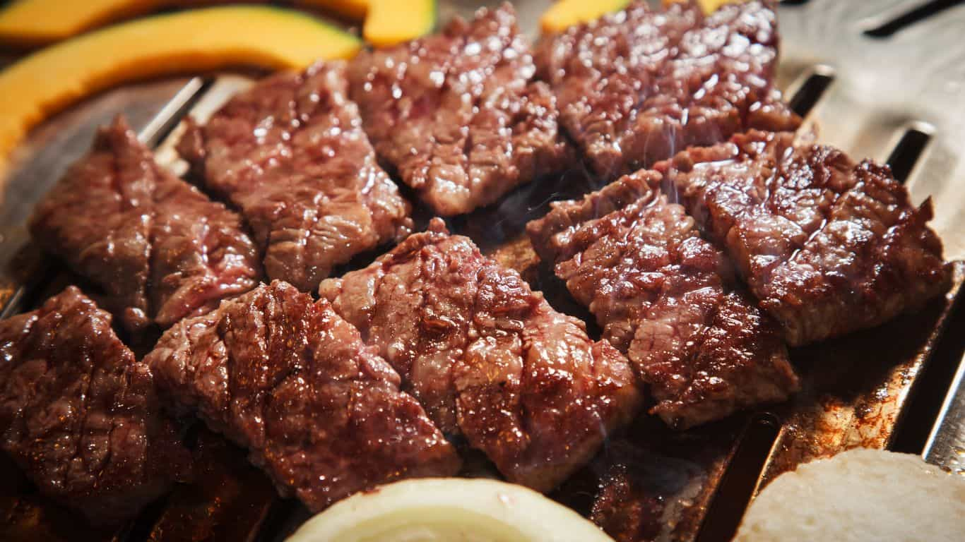 Como Cozinhar a Carne para Churrasco